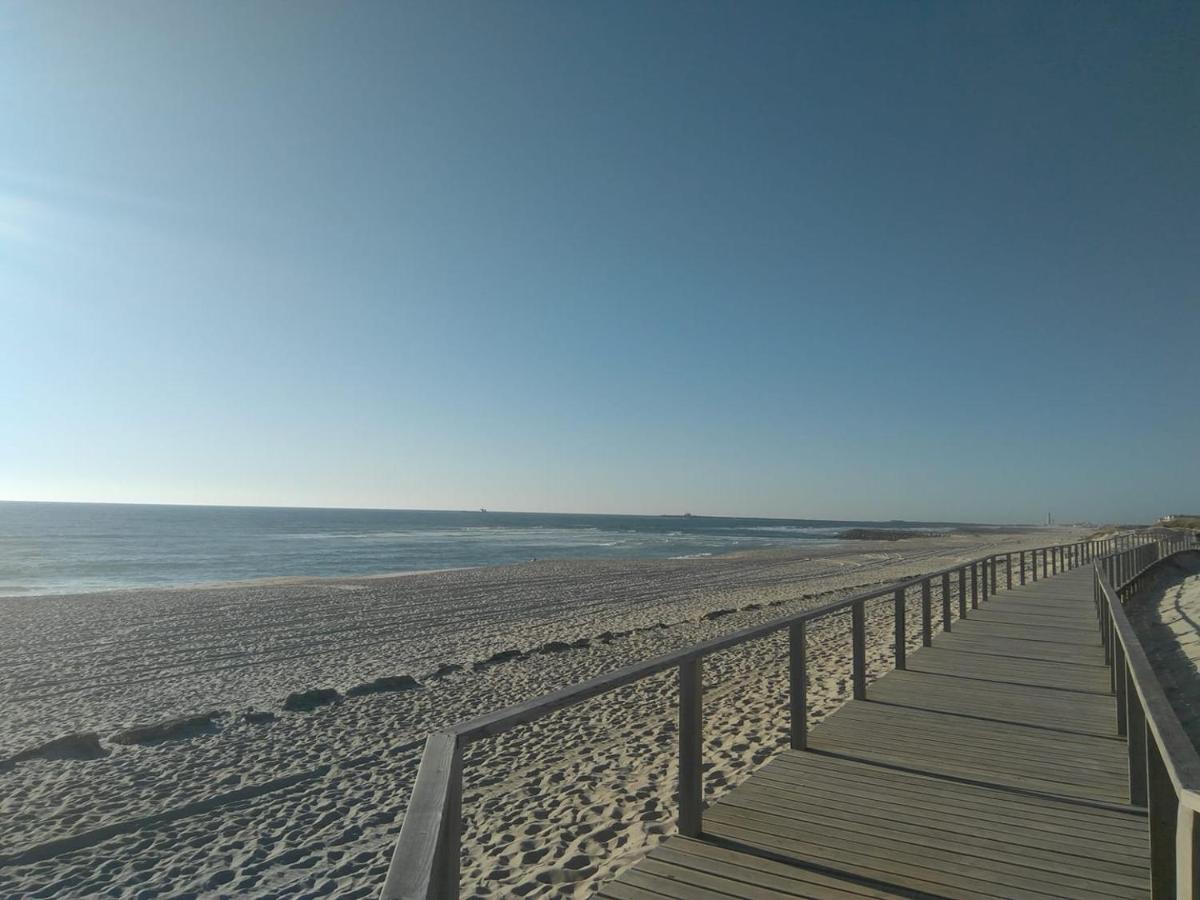 Moradia Entre O Mar E A Ria Villa กาฟันญา ดา นาซาเร ภายนอก รูปภาพ